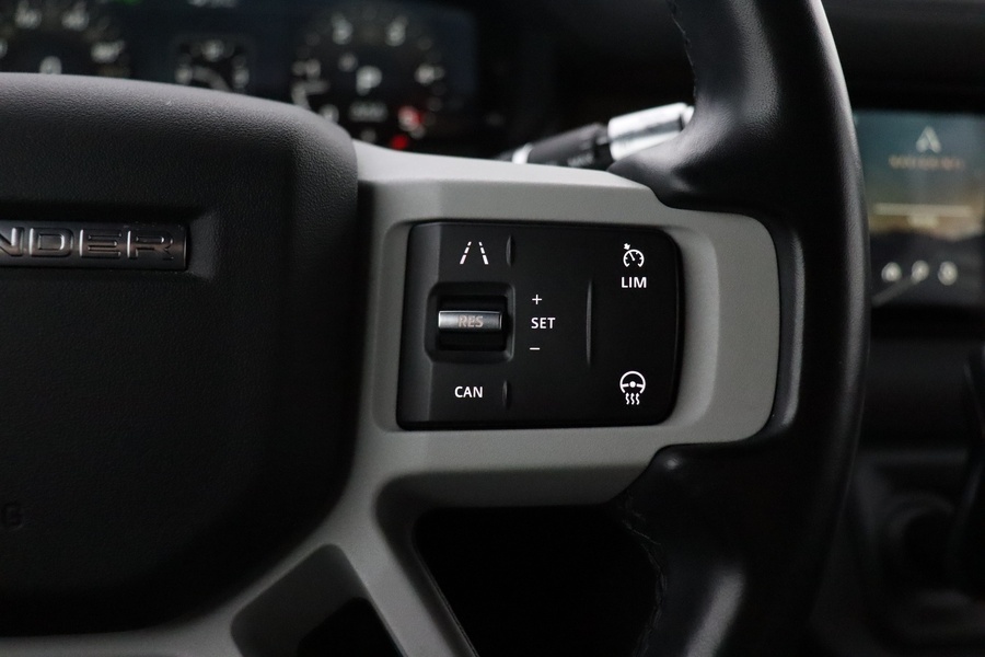 Land Rover Defender vaihtoauto