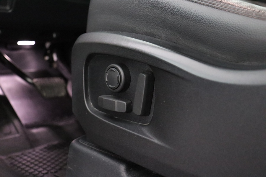 Land Rover Defender vaihtoauto