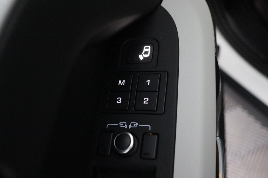 Land Rover Defender vaihtoauto