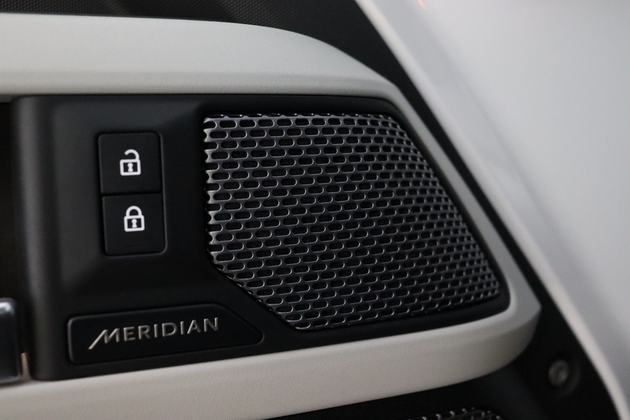 Land Rover Defender vaihtoauto