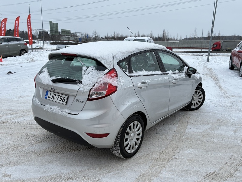 Ford Fiesta vaihtoauto