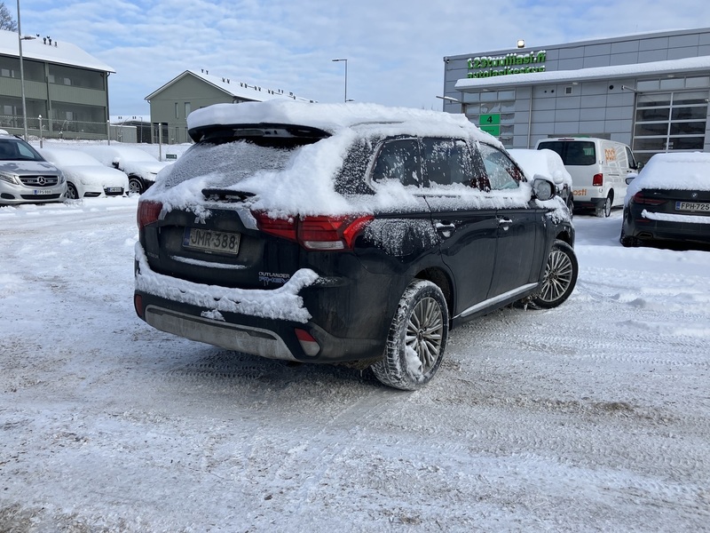 Mitsubishi Outlander PHEV vaihtoauto