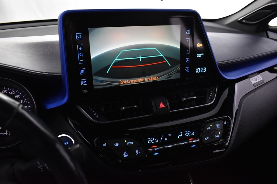 Toyota C-HR vaihtoauto