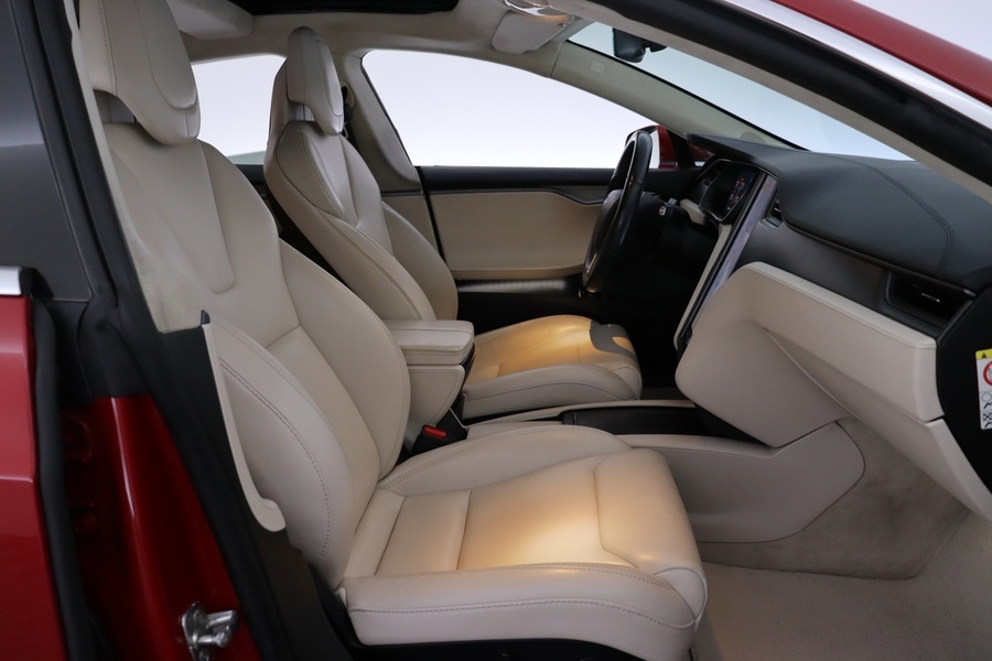 Tesla Model S vaihtoauto