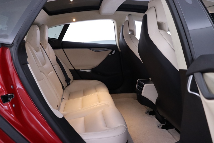 Tesla Model S vaihtoauto