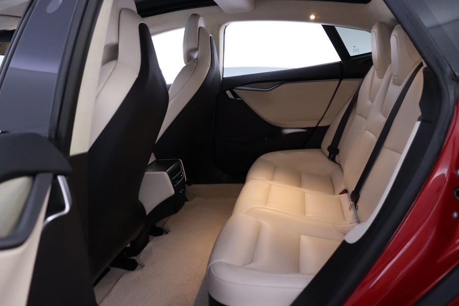 Tesla Model S vaihtoauto