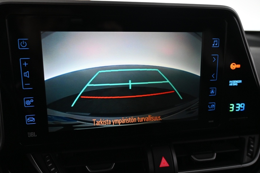 Toyota C-HR vaihtoauto