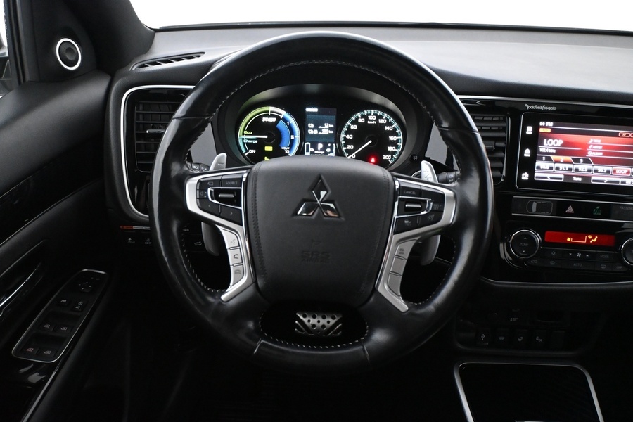 Mitsubishi Outlander PHEV vaihtoauto