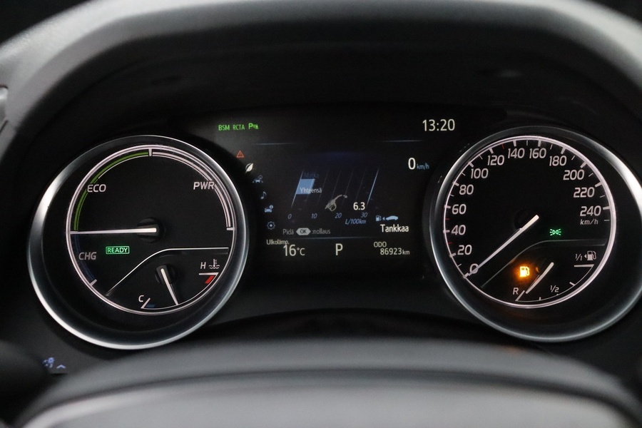 Toyota Camry vaihtoauto