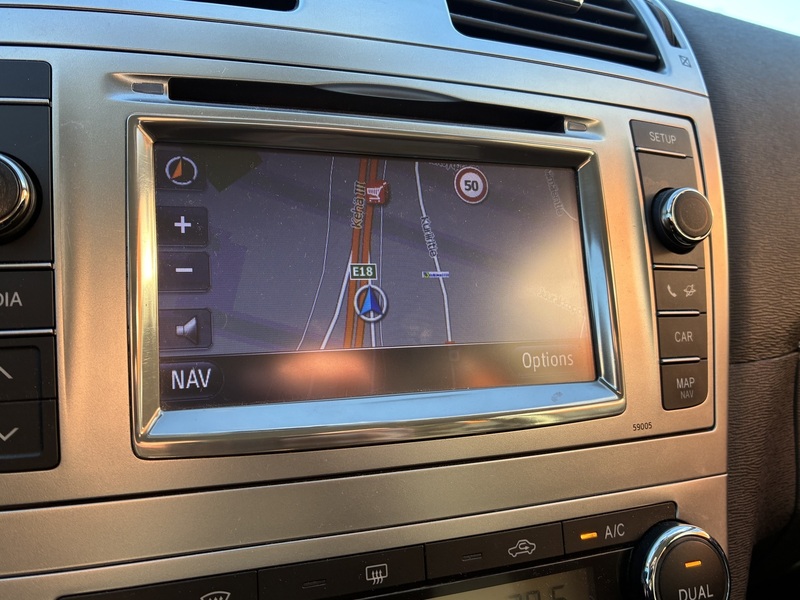 Toyota Avensis vaihtoauto