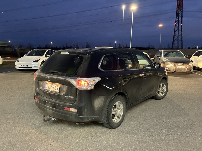 Mitsubishi Outlander vaihtoauto