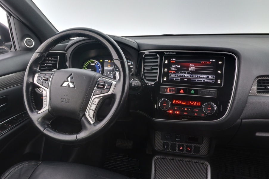 Mitsubishi Outlander PHEV vaihtoauto