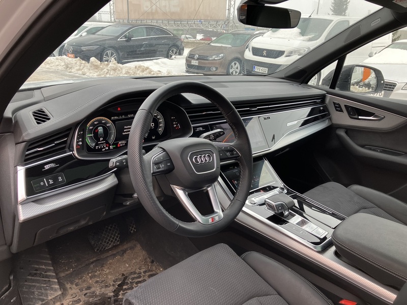 Audi Q7 vaihtoauto