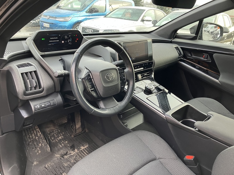 Toyota bZ4X vaihtoauto