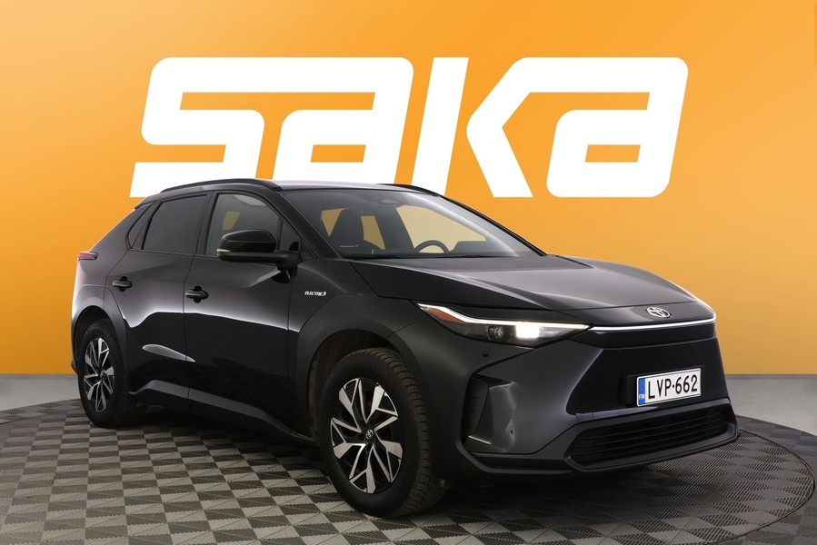 Toyota bZ4X vaihtoauto