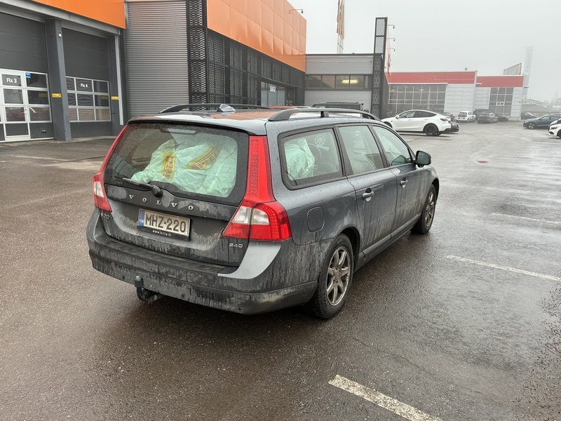 Volvo V70 vaihtoauto