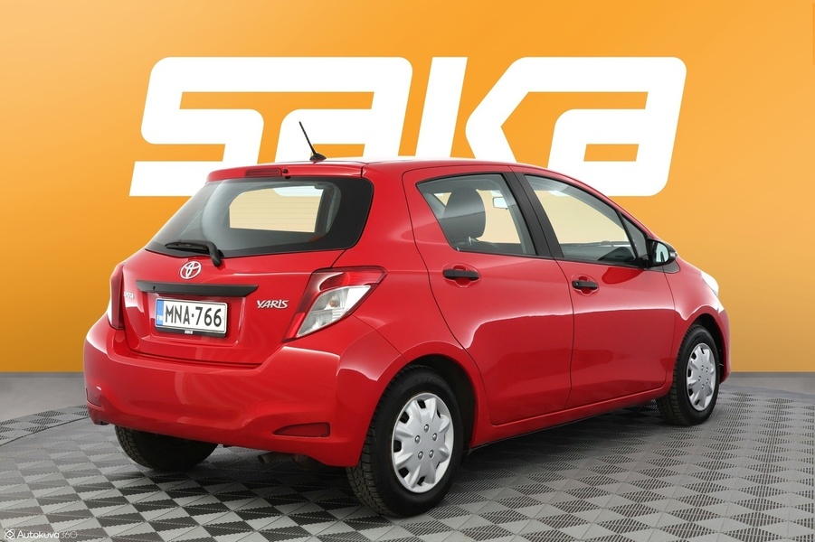 Toyota Yaris vaihtoauto