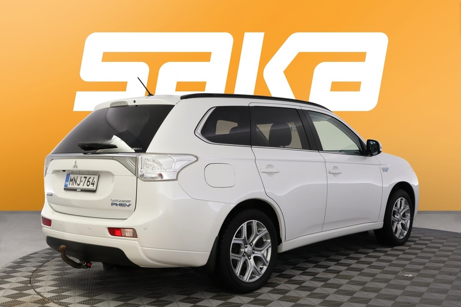 Mitsubishi Outlander PHEV vaihtoauto