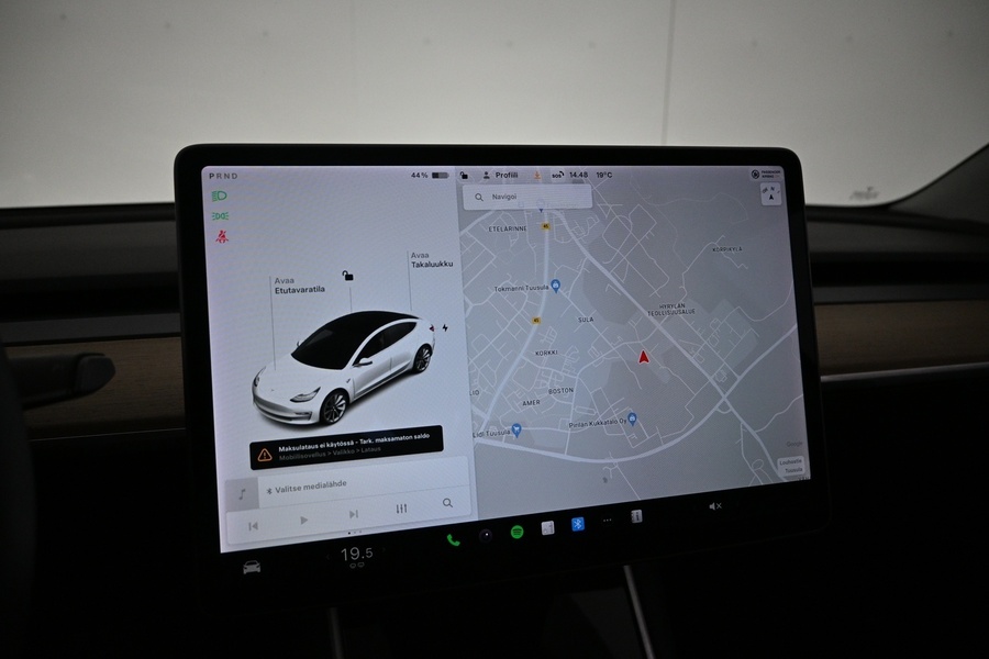 Tesla Model 3 vaihtoauto