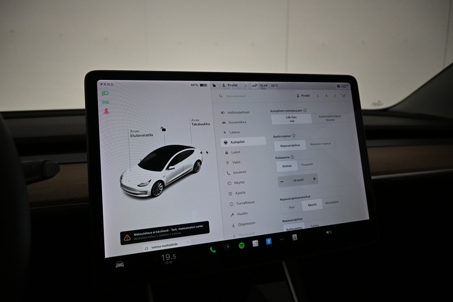 Tesla Model 3 vaihtoauto
