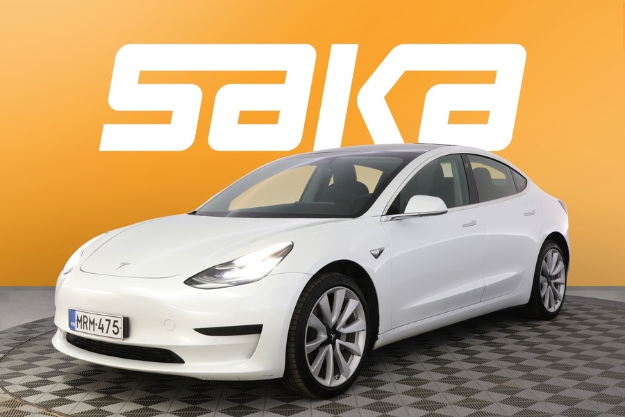 Tesla Model 3 vaihtoauto