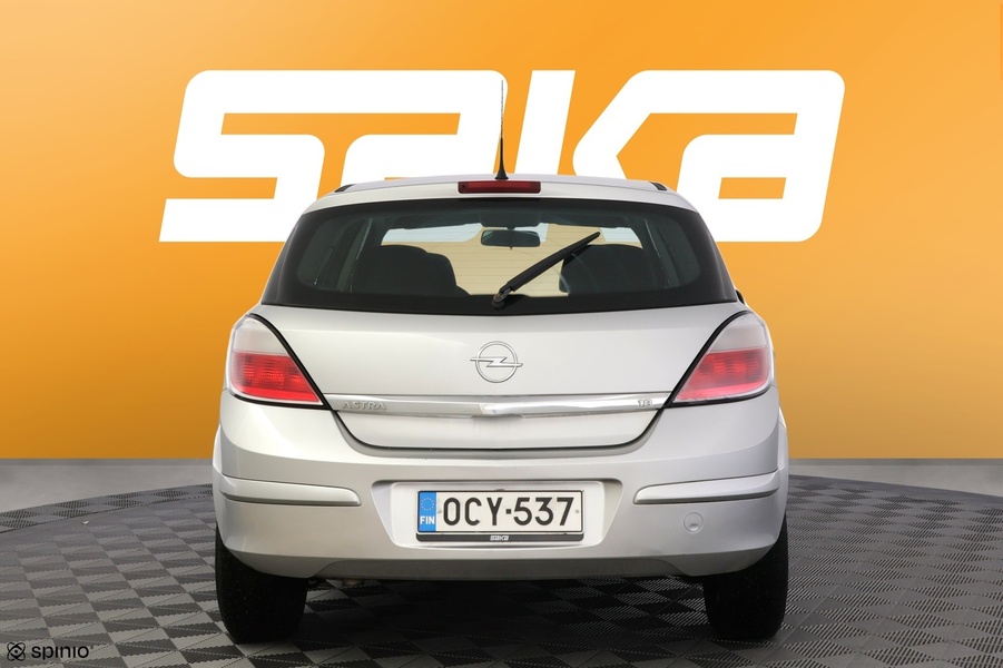 Opel Astra vaihtoauto