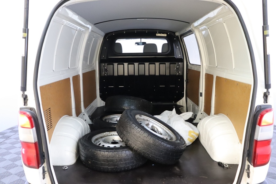 Toyota Hiace vaihtoauto