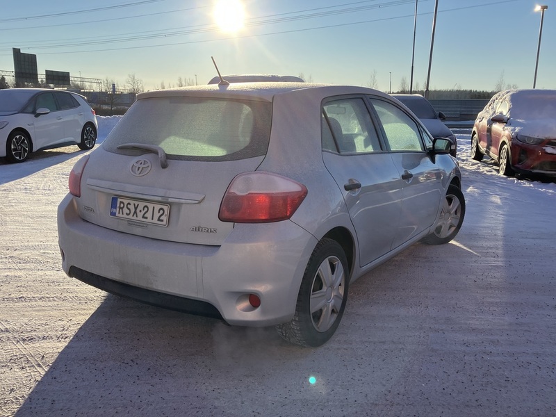 Toyota Auris vaihtoauto