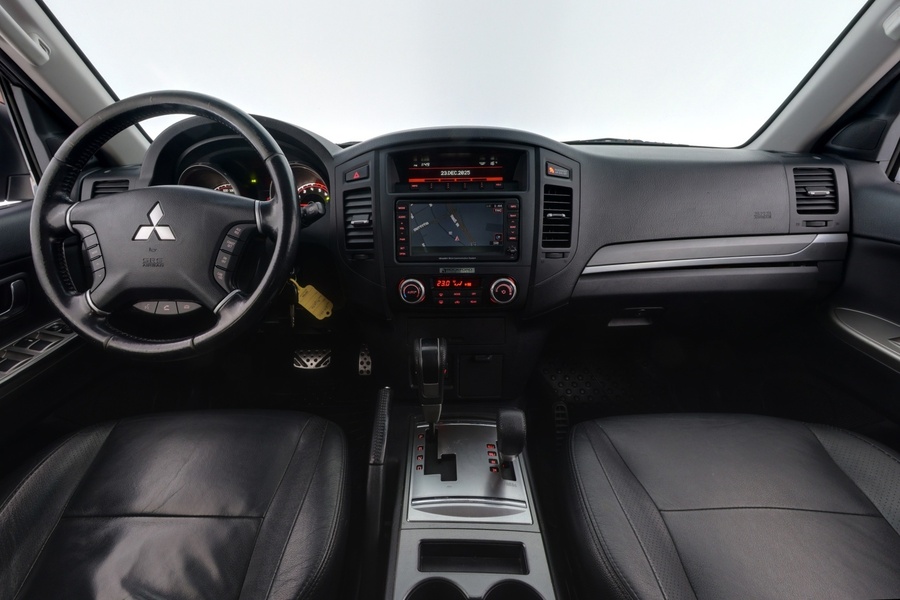 Mitsubishi Pajero vaihtoauto