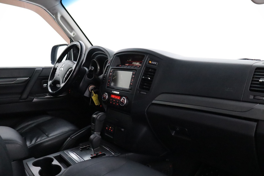 Mitsubishi Pajero vaihtoauto