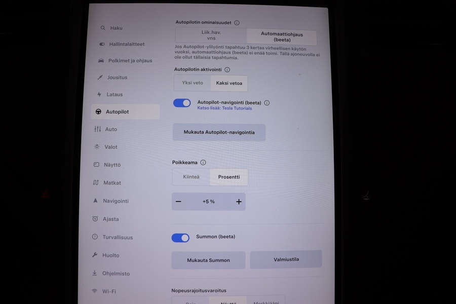 Tesla Model S vaihtoauto