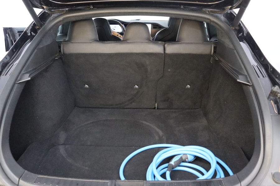 Tesla Model S vaihtoauto