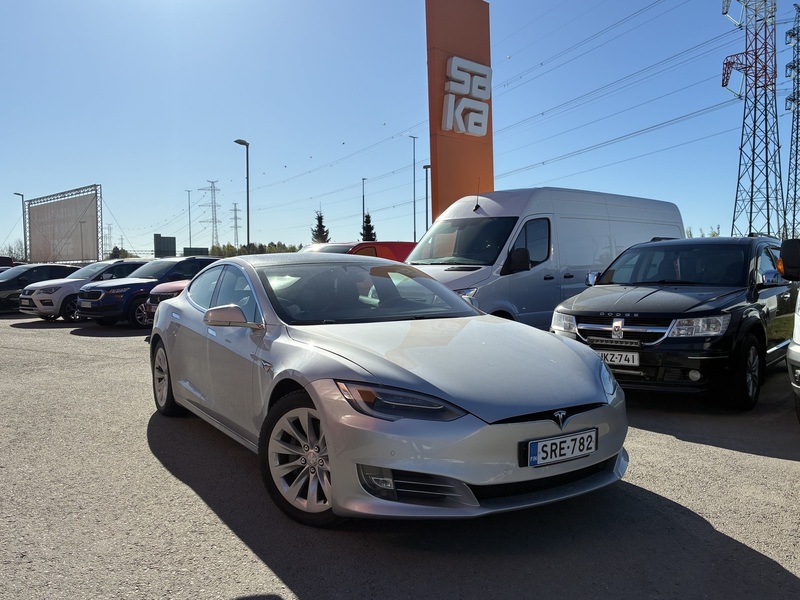 Tesla Model S vaihtoauto