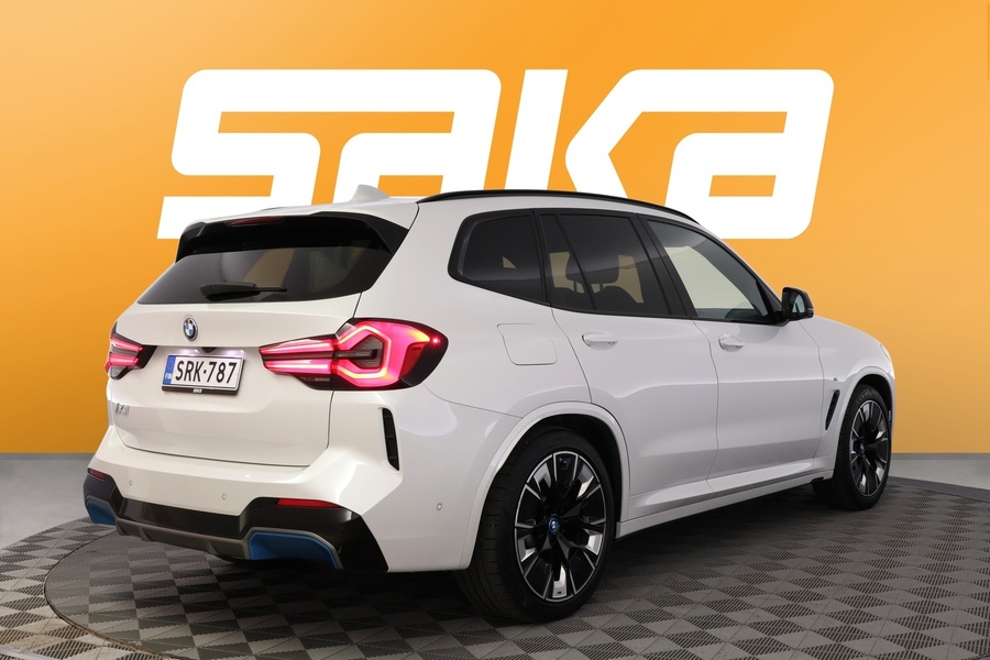 BMW iX3 vaihtoauto