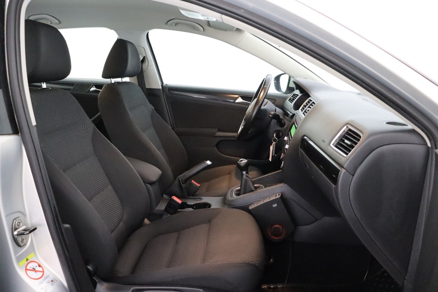 Volkswagen Jetta vaihtoauto