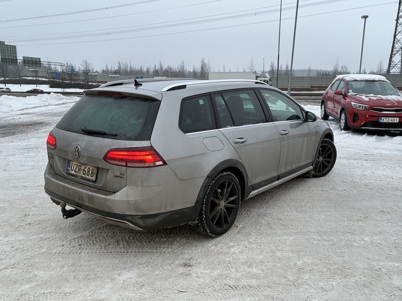 Volkswagen Golf vaihtoauto