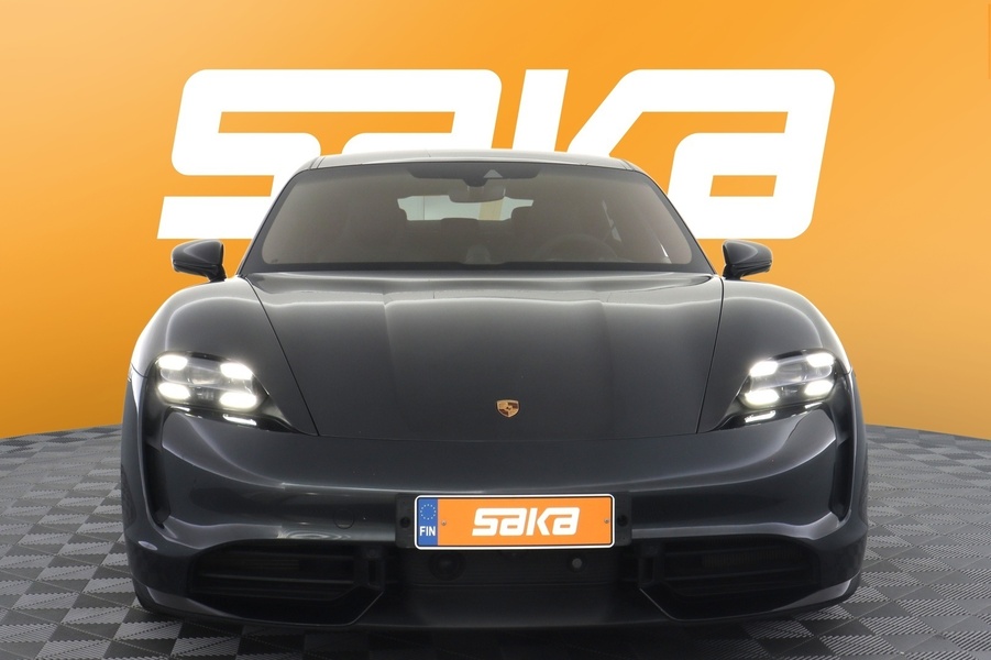 Porsche Taycan vaihtoauto