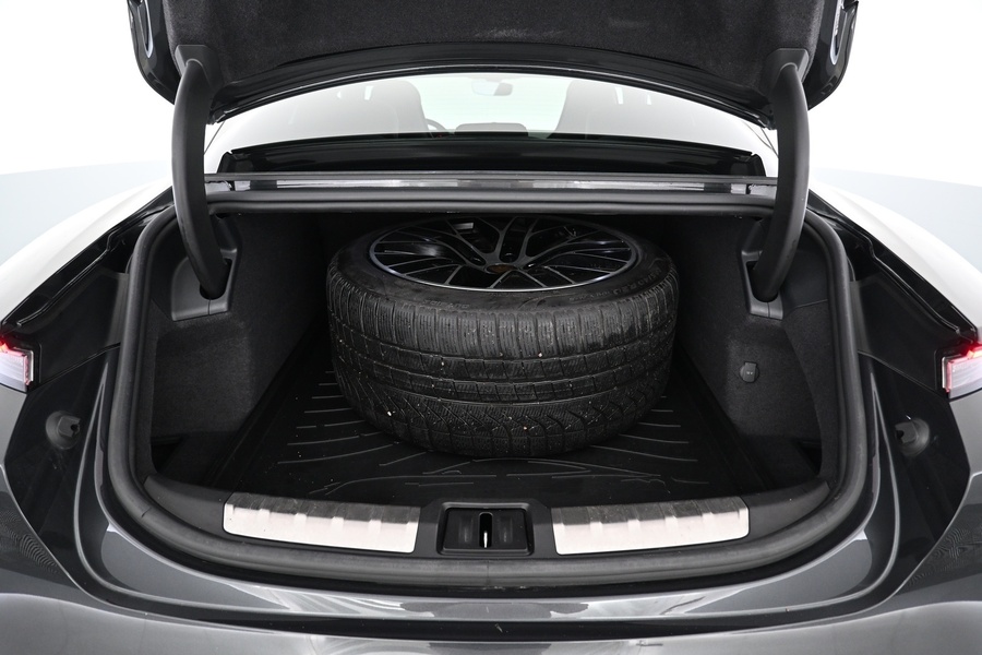 Porsche Taycan vaihtoauto