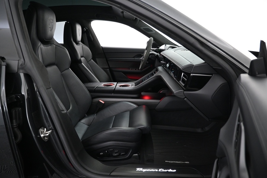 Porsche Taycan vaihtoauto