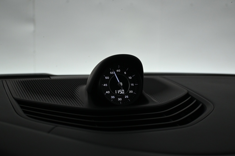 Porsche Taycan vaihtoauto