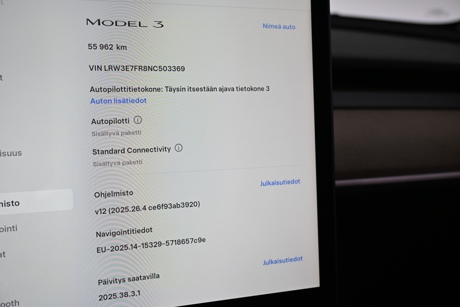 Tesla Model 3 vaihtoauto