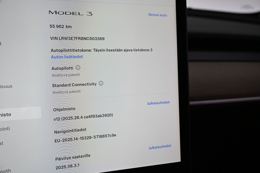 Tesla Model 3 vaihtoauto