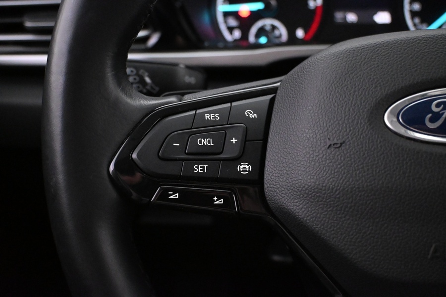 Ford Tourneo Connect vaihtoauto