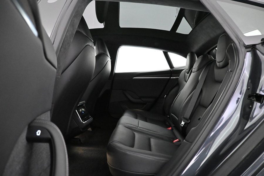 Tesla Model S vaihtoauto