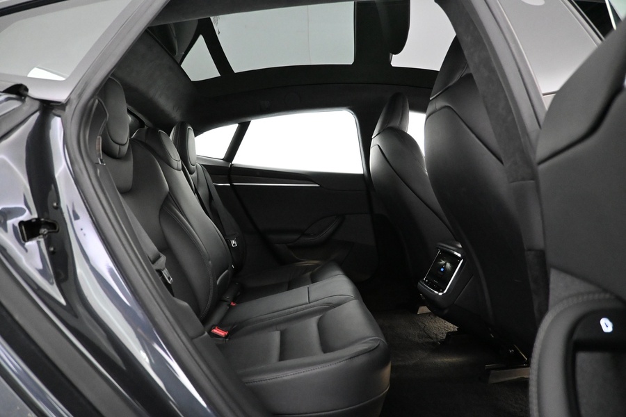 Tesla Model S vaihtoauto