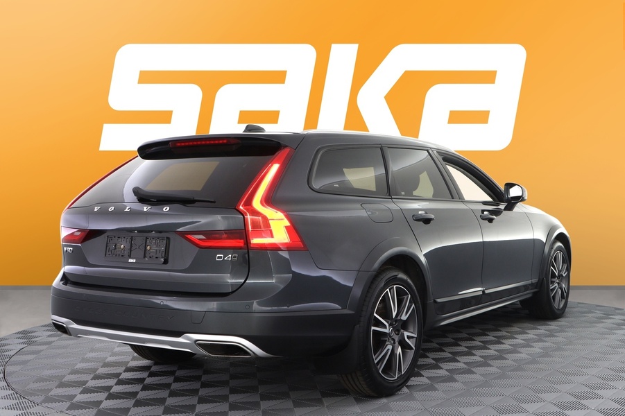 Volvo V90 Cross Country vaihtoauto