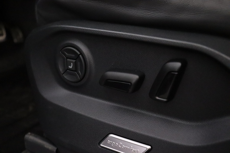 Volkswagen Touareg vaihtoauto