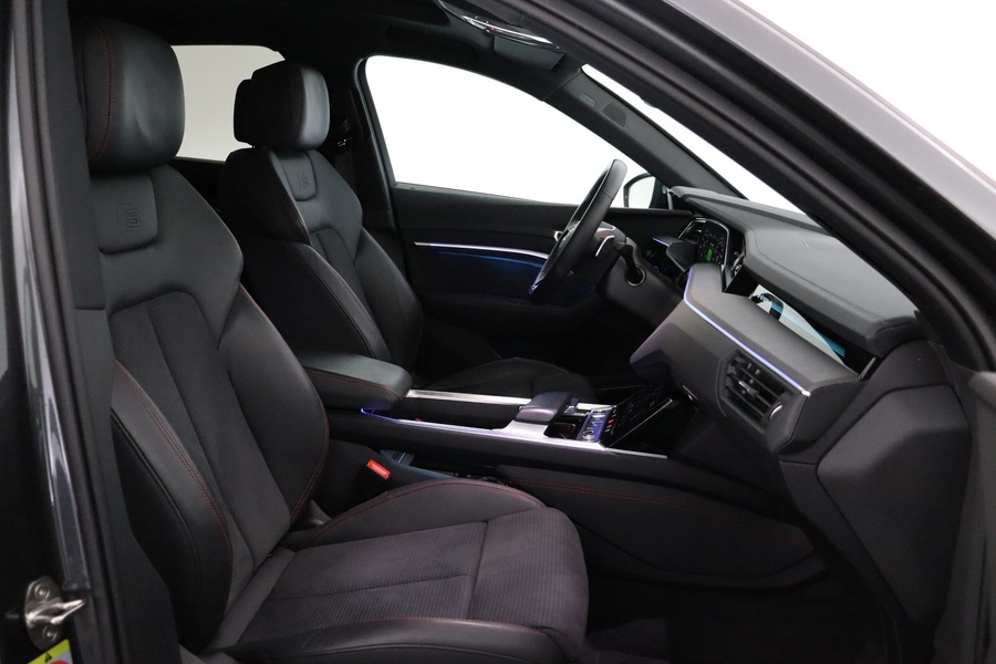 Audi Q8 e-tron vaihtoauto