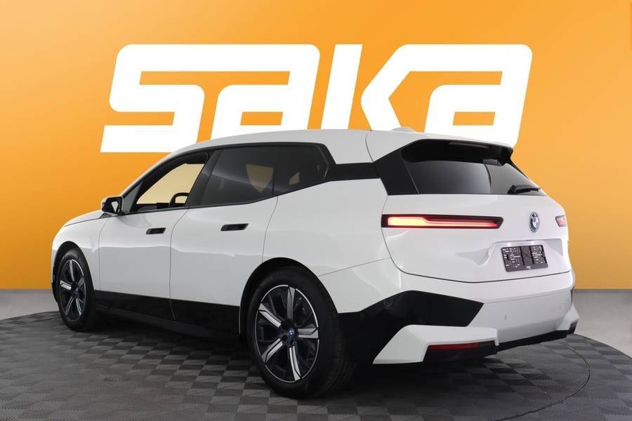 BMW iX vaihtoauto