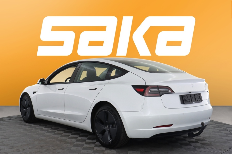 Tesla Model 3 vaihtoauto